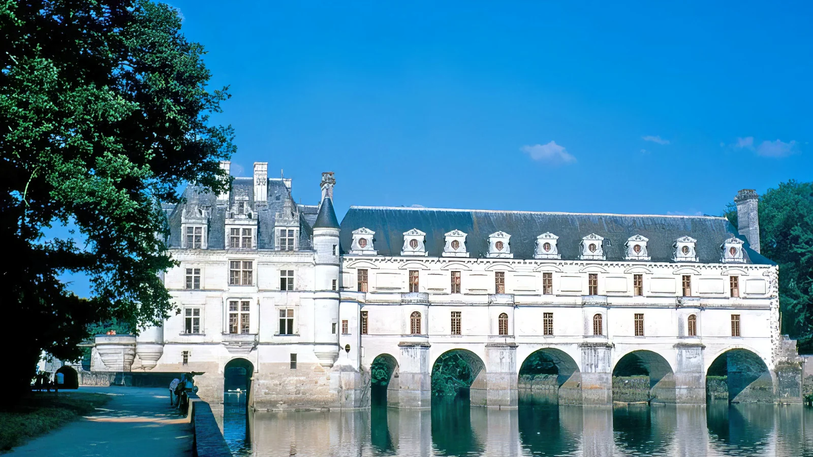 Panorama of Loire Valley Châteaux viewpoints